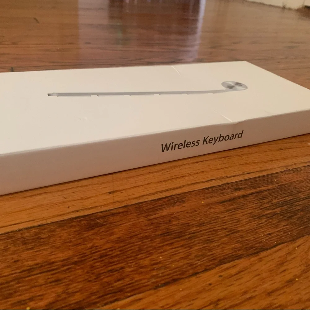 Apple Wireless Keyboard - Picture 2 of 5